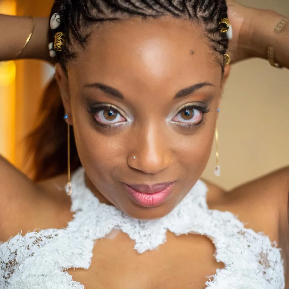 Portrait de mariée et maquillage du regard