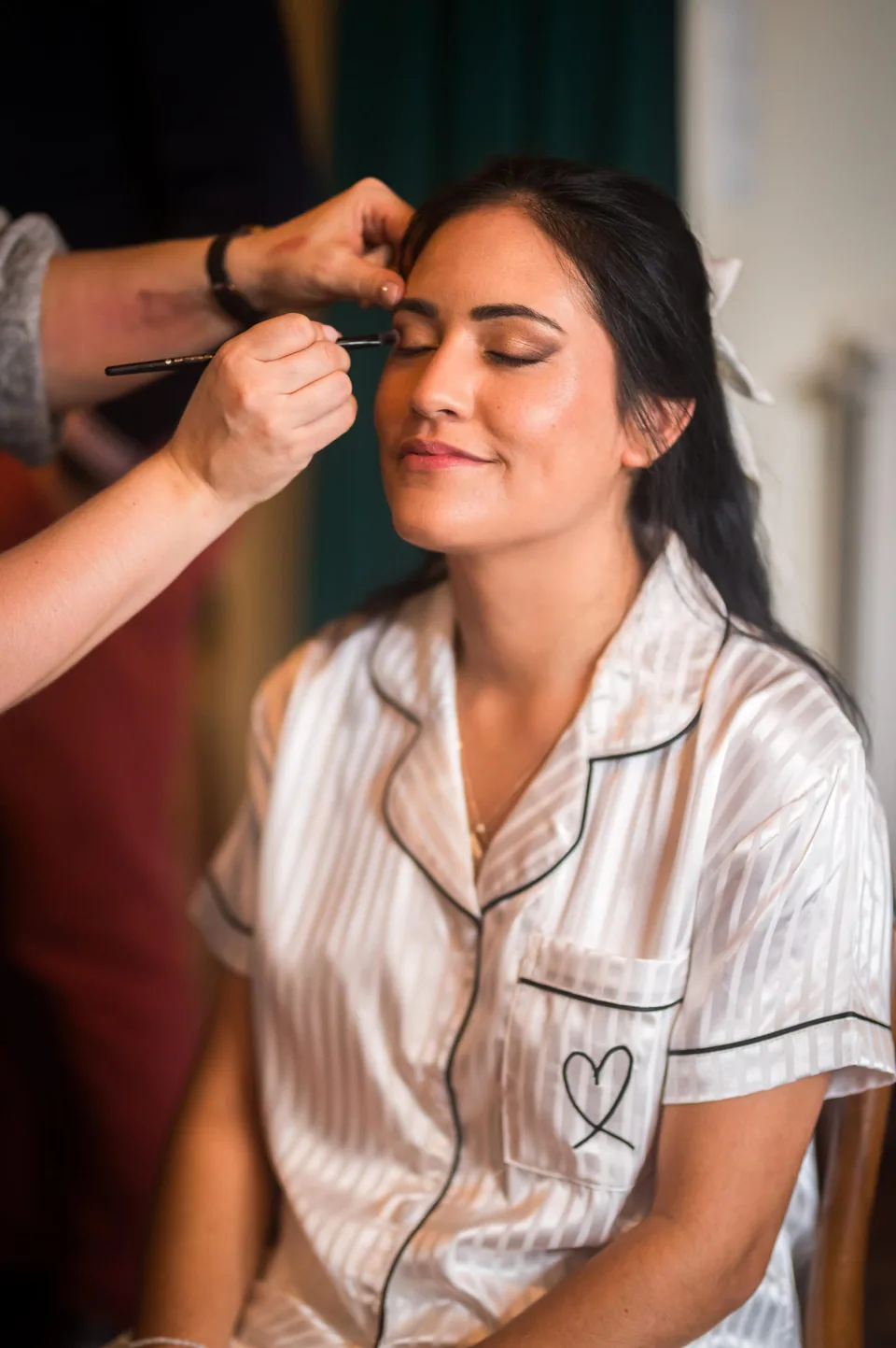 Application du maquillage sur les yeux